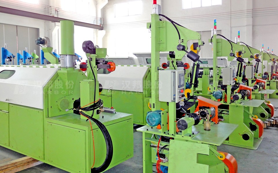 Wet wire drawing machine